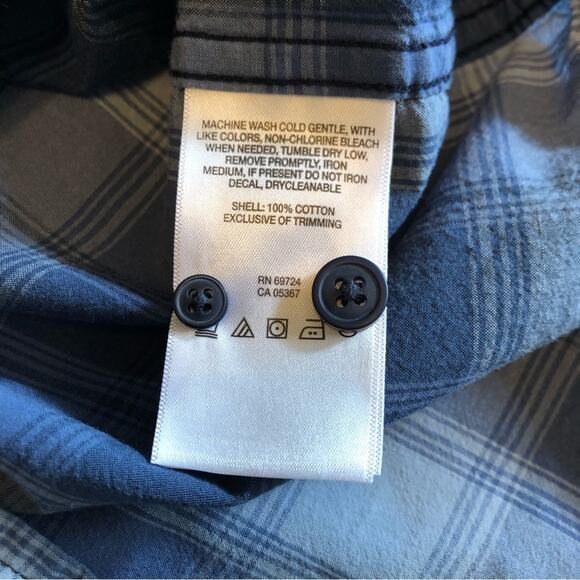 Columbia Button Down Shirt Men's Small Blue Plaid Gorpcore Outdoors Hiking Fish - Picture 10 of 11